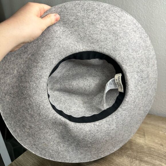 Abercrombie & Fitch Grey Wool Hat - Picture 2 of 5